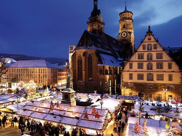 mercado y festival  de navidad stuttgart alemania
